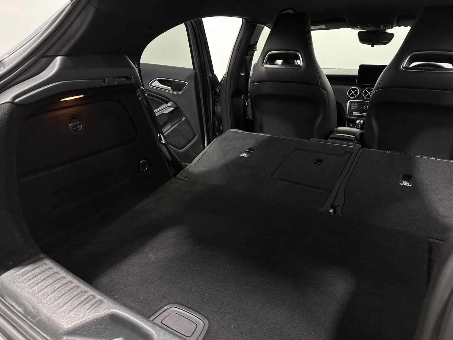 Used Mercedes-Benz A-Class 2018 for sale - 77586439: Photo 44