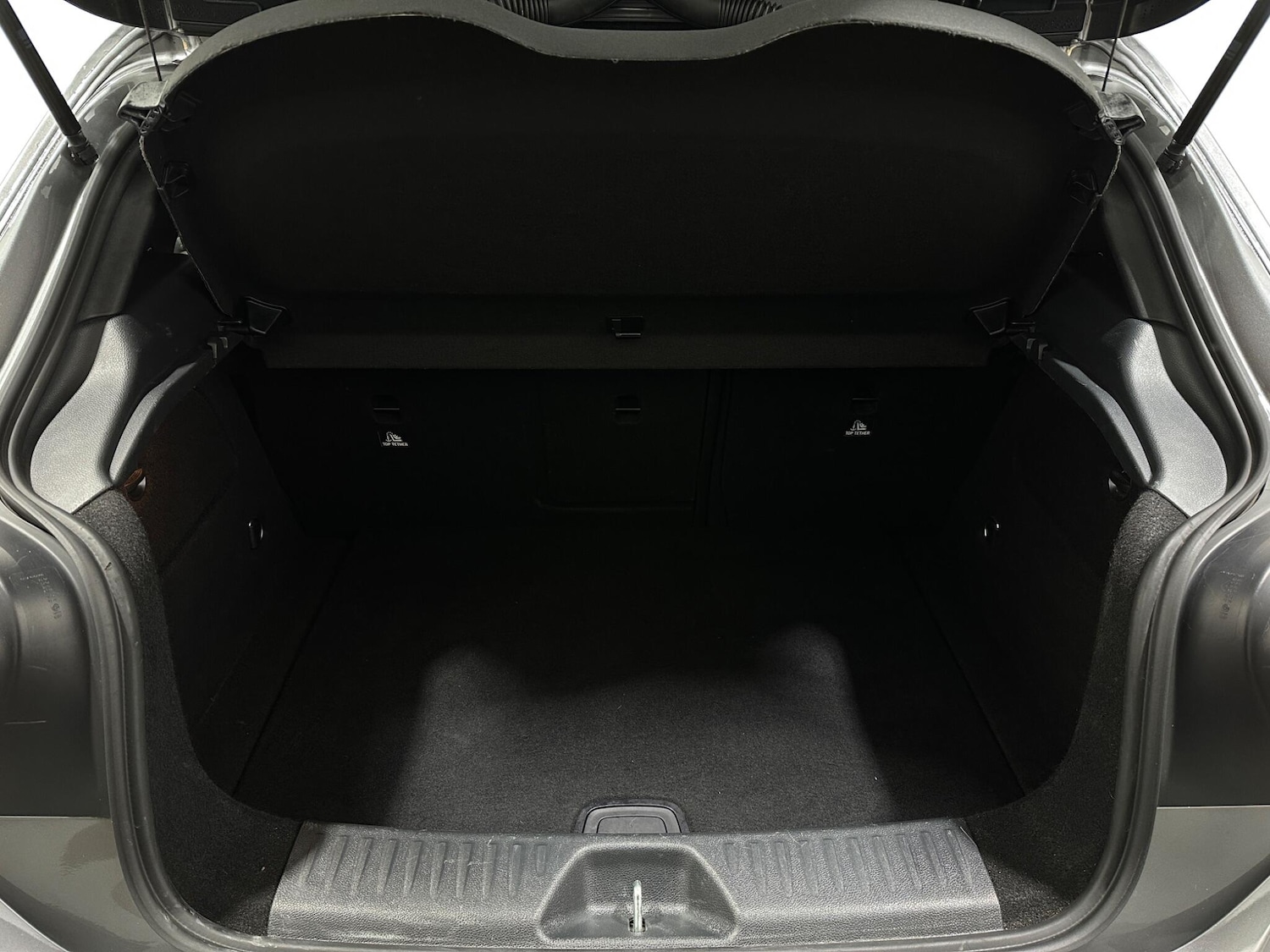 Used Mercedes-Benz A-Class 2018 for sale - 77586439: Photo 46