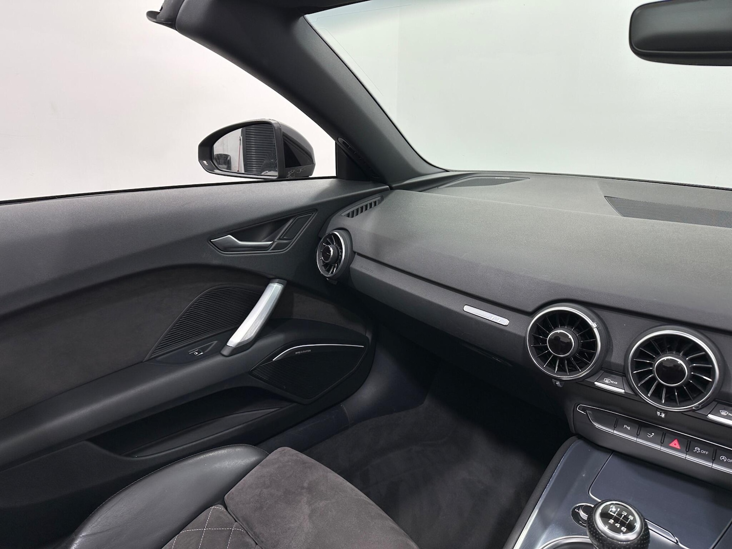 Used Audi TT 2015 for sale - 76878624: Photo 25