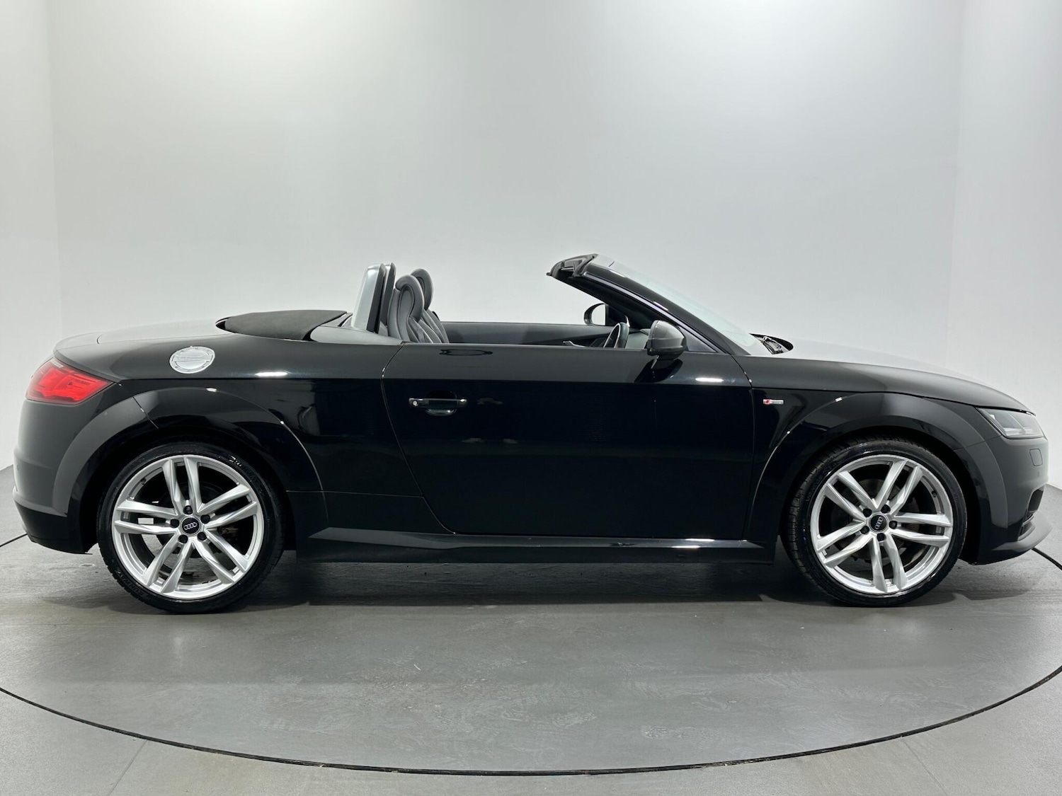 Used Audi TT 2015 for sale - 76878624: Photo 9