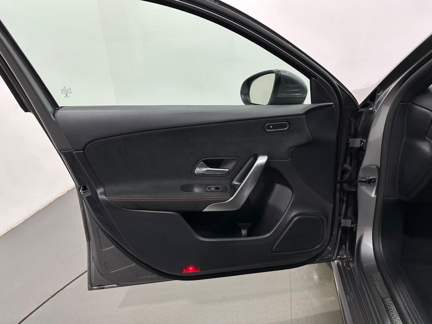 Used Mercedes-Benz A-Class for sale - 77587019: Photo 38