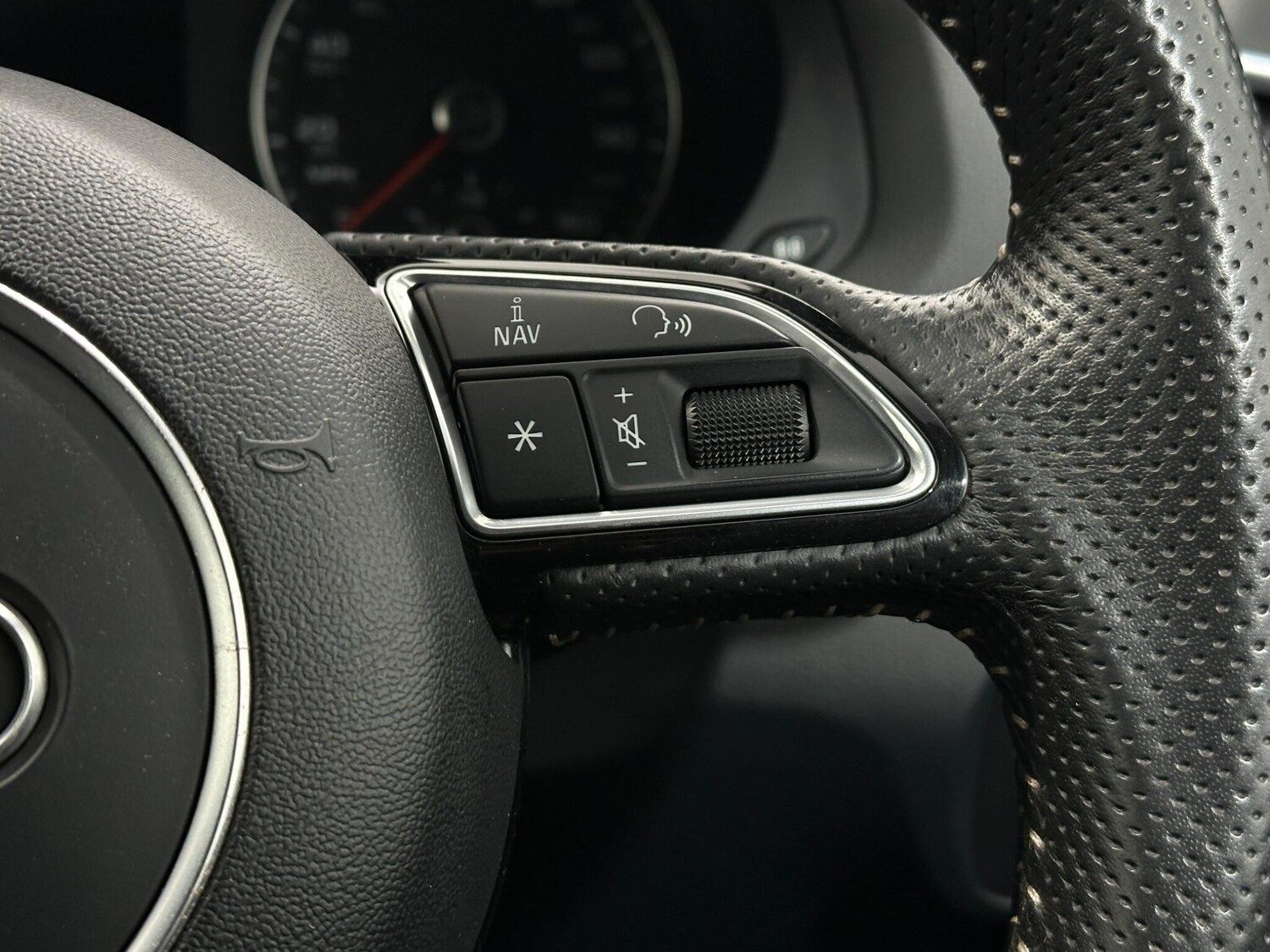 Used Audi Q3 for sale - 78214136: Photo 16