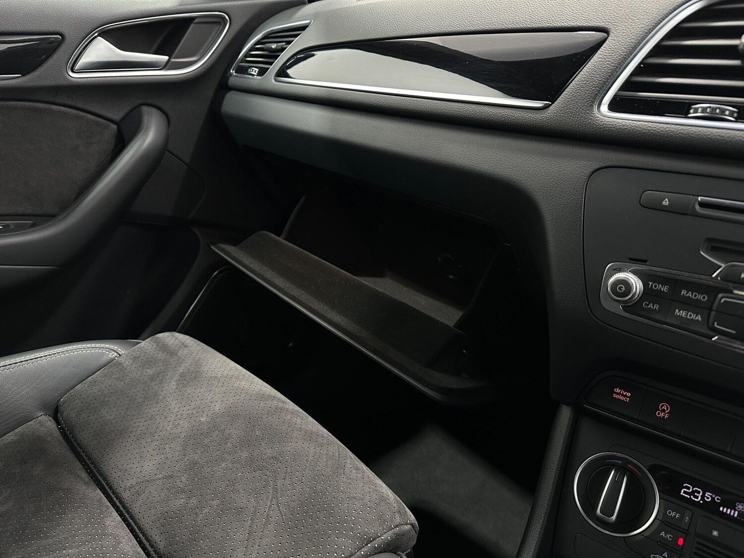 Used Audi Q3 for sale - 78214136: Photo 26