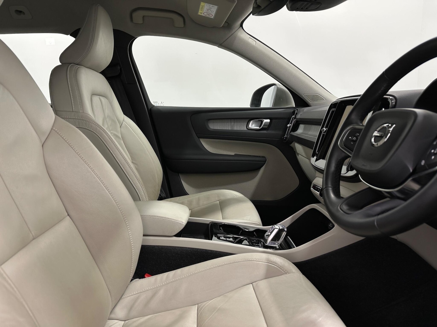 Used Volvo XC40 2021 for sale - 77238391: Photo 30