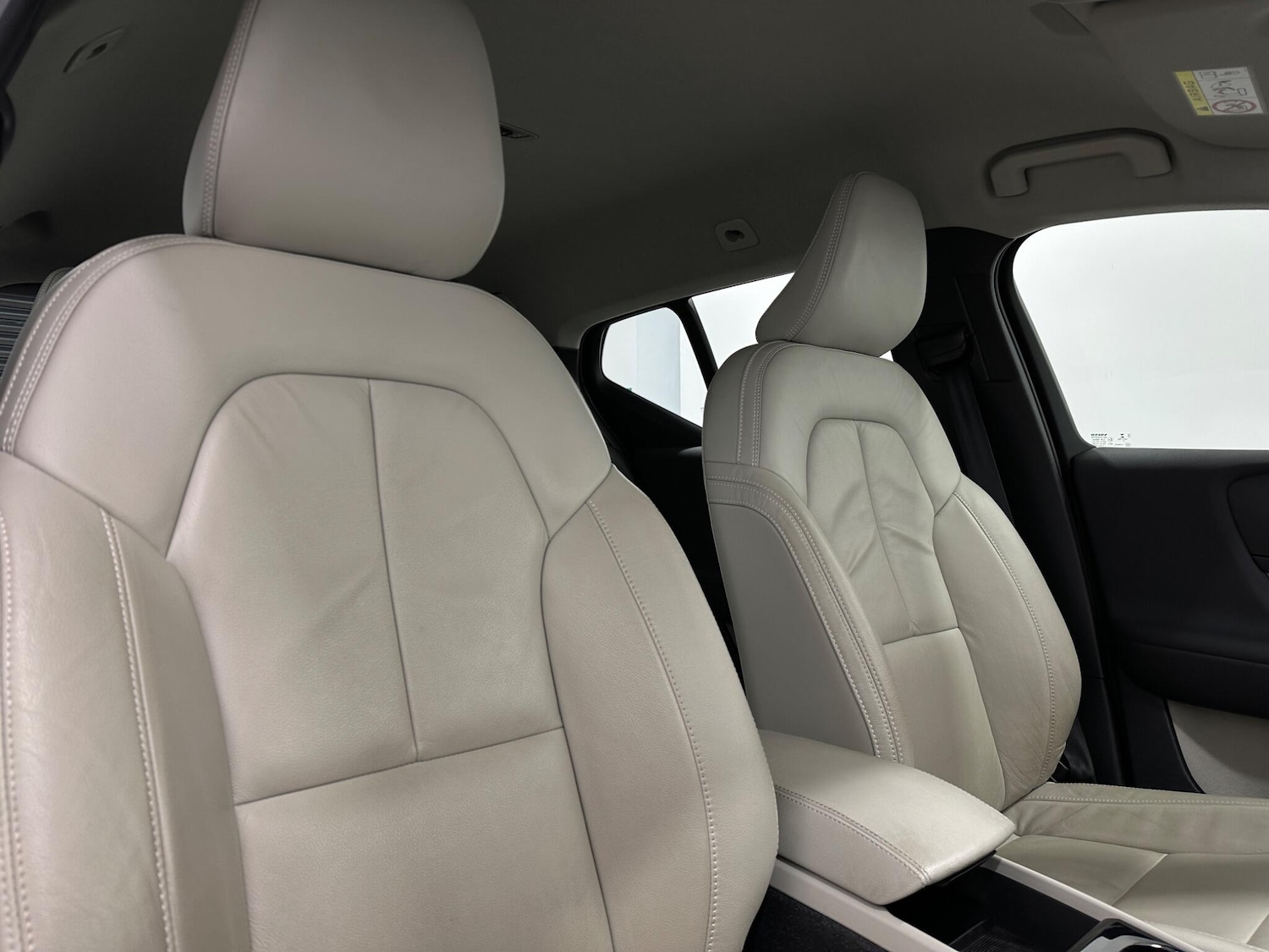 Used Volvo XC40 2021 for sale - 77238391: Photo 31