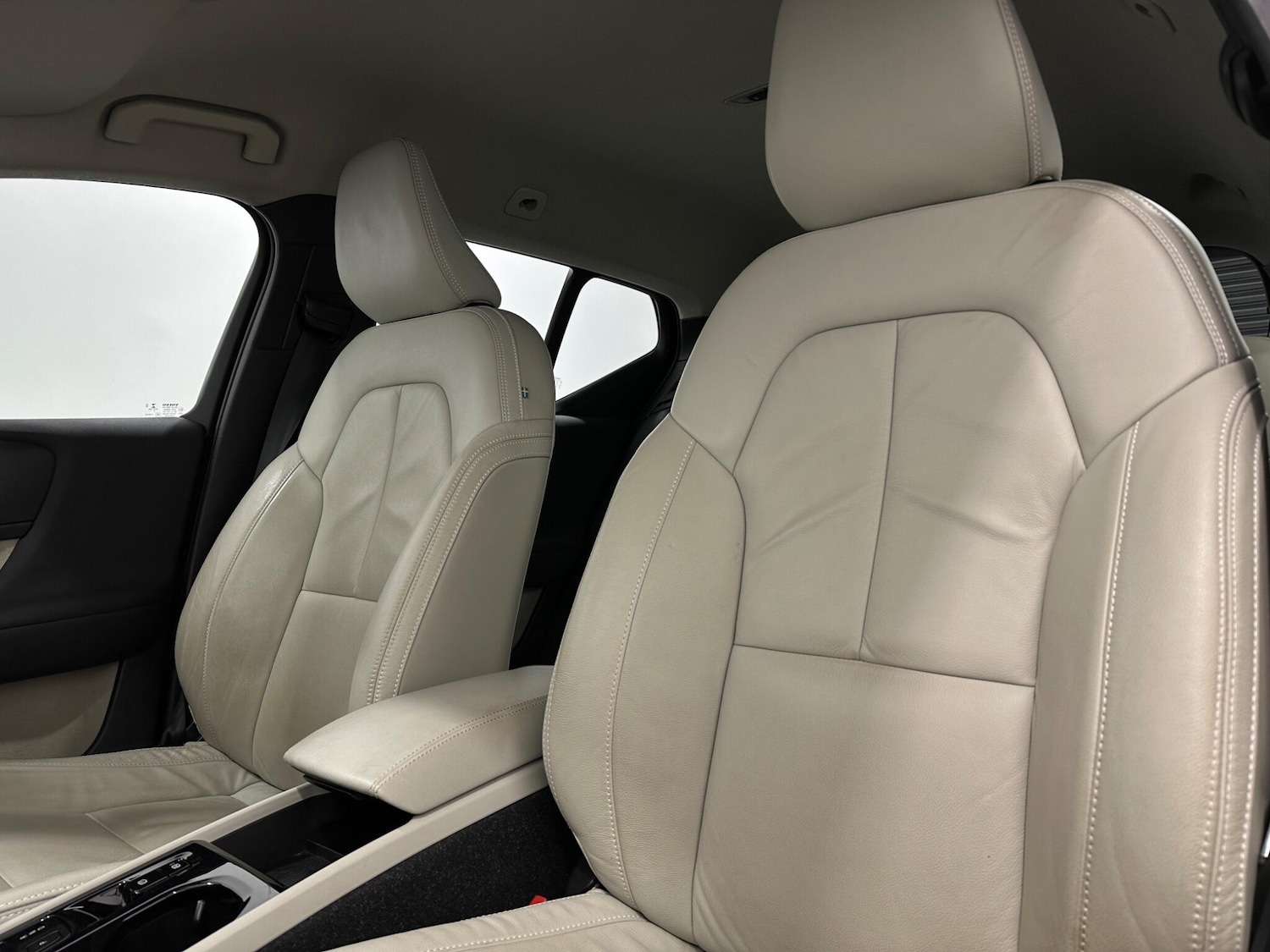 Used Volvo XC40 2021 for sale - 77238391: Photo 34