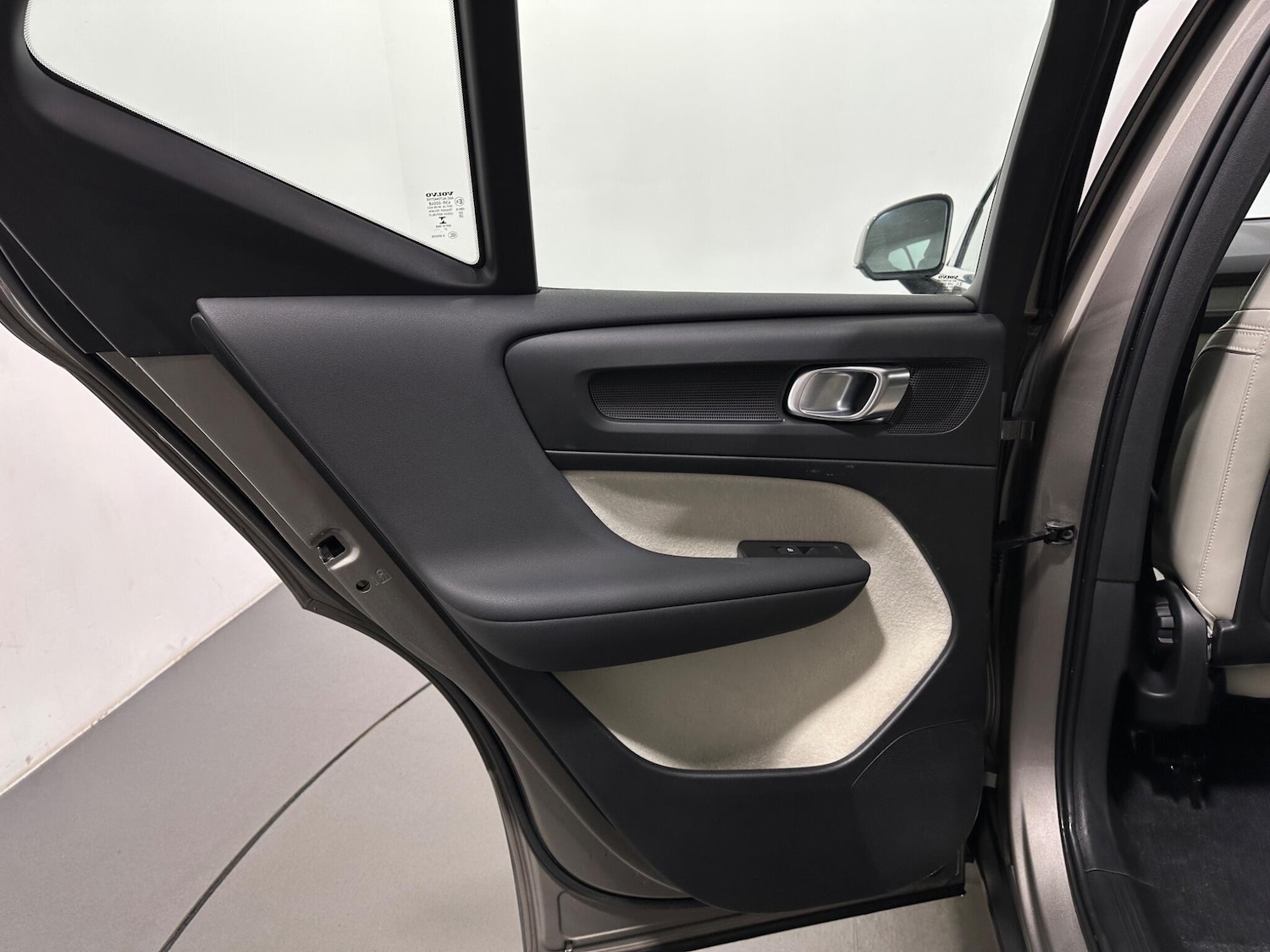 Used Volvo XC40 2021 for sale - 77238391: Photo 38