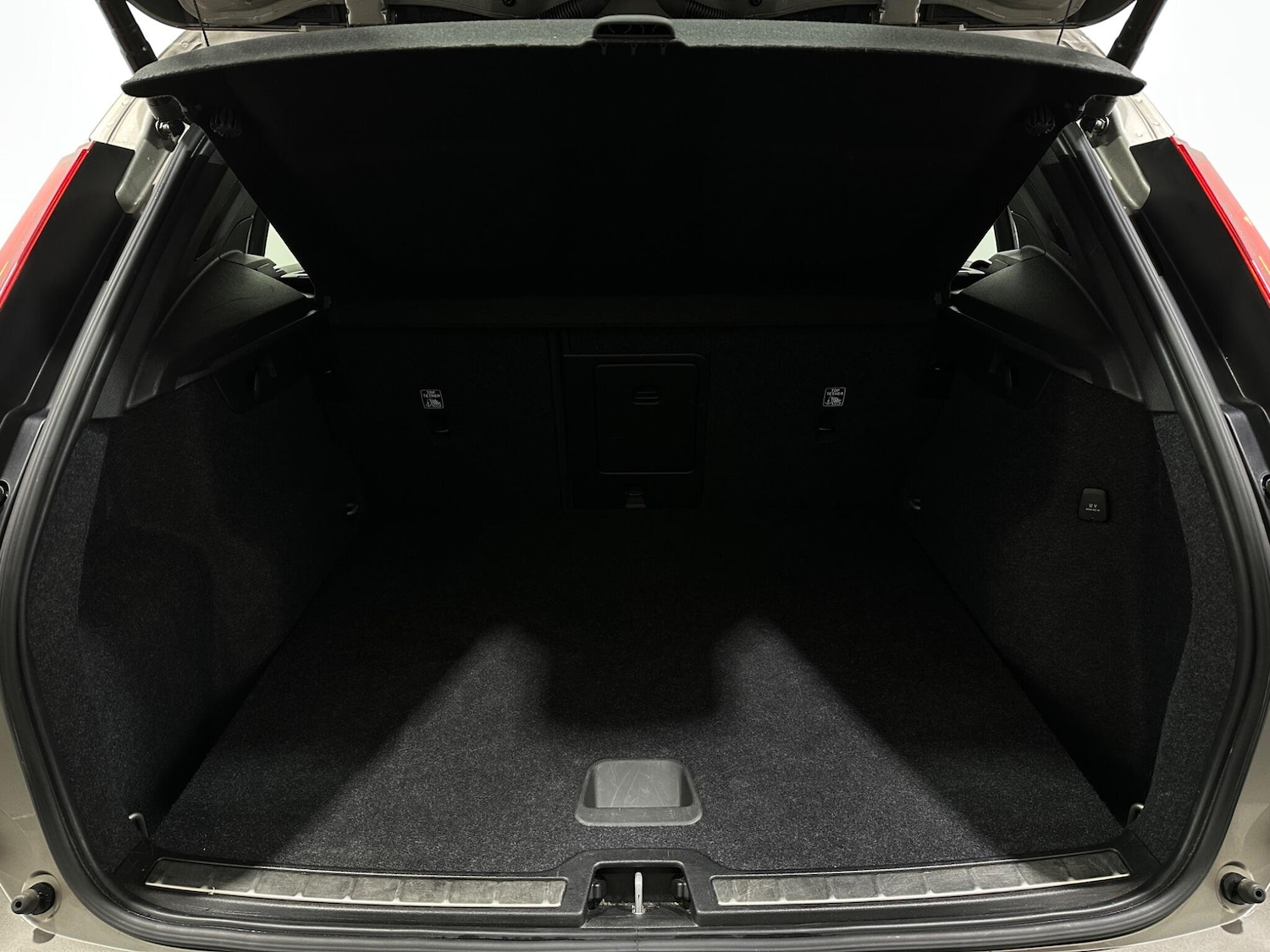 Used Volvo XC40 2021 for sale - 77238391: Photo 45