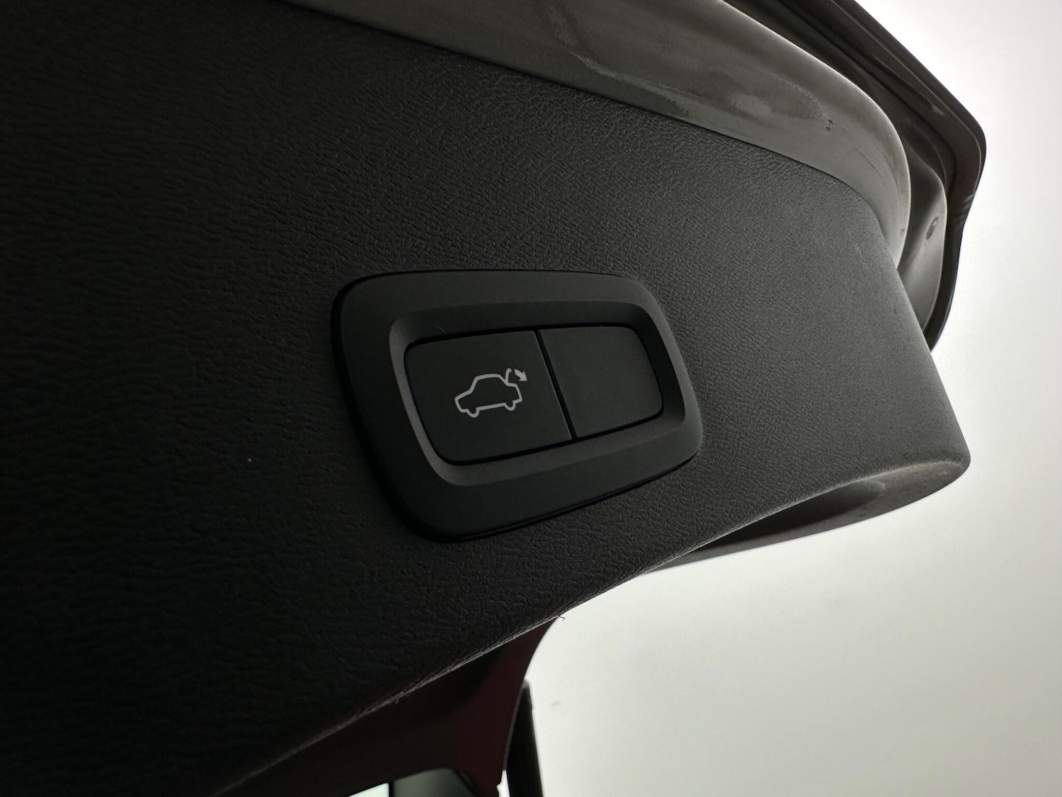 Used Volvo XC40 2021 for sale - 77238391: Photo 46