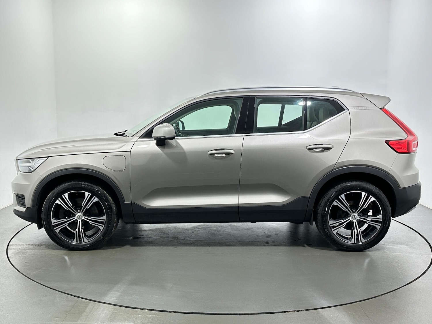 Used Volvo XC40 2021 for sale - 77238391: Photo 5
