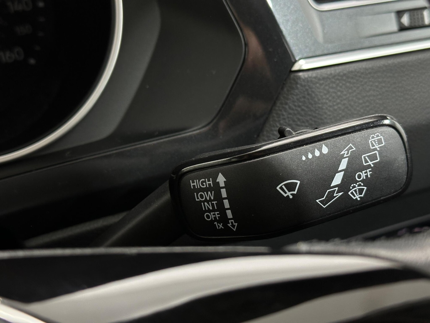 Used Volkswagen Tiguan 2019 for sale - 76878558: Photo 15