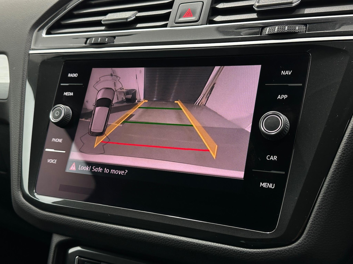 Used Volkswagen Tiguan 2019 for sale - 76878558: Photo 23