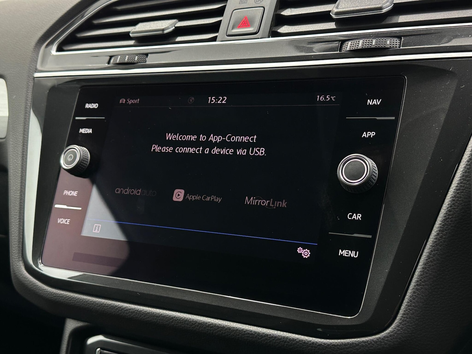 Used Volkswagen Tiguan 2019 for sale - 76878558: Photo 24