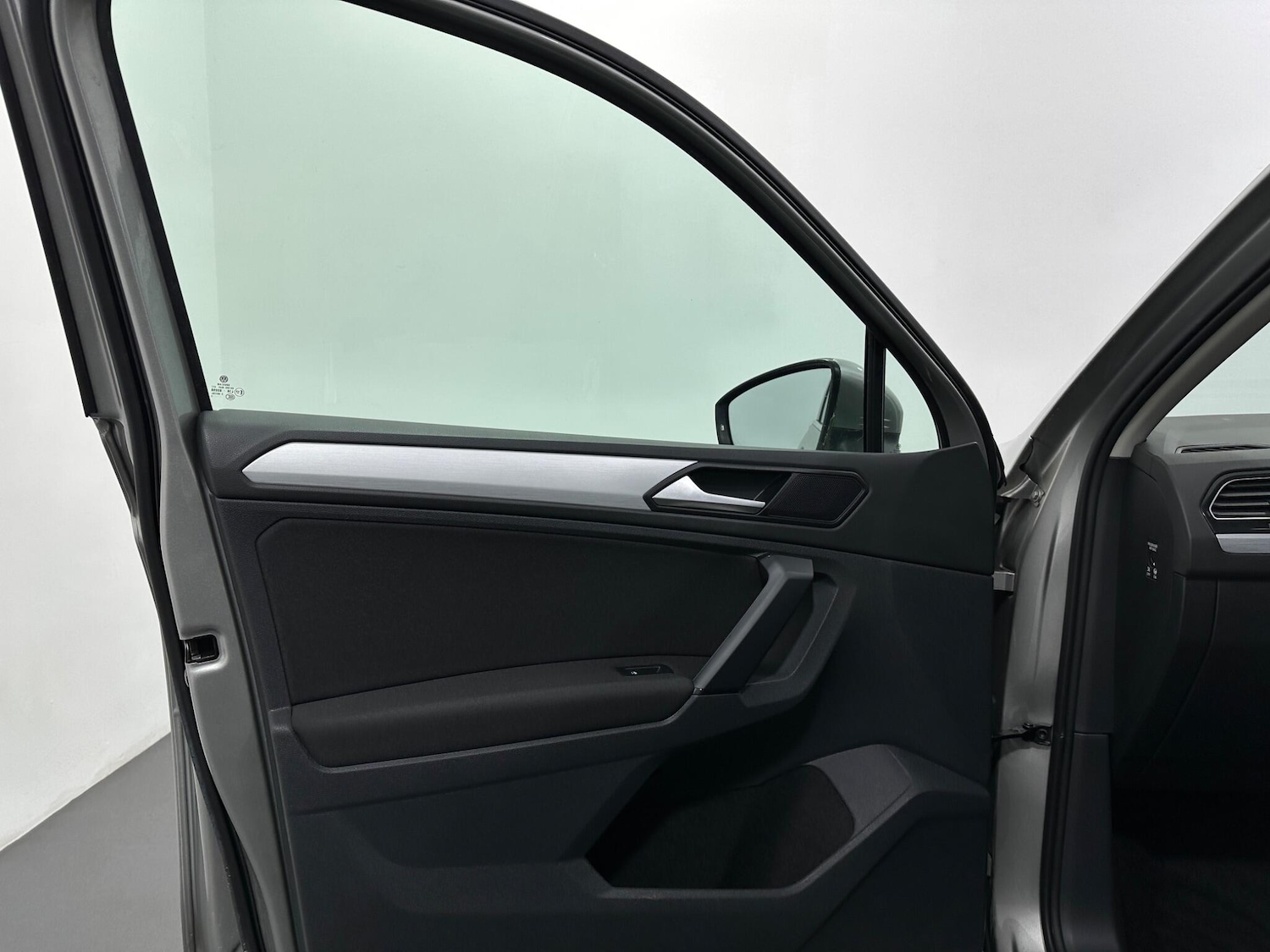 Used Volkswagen Tiguan 2019 for sale - 76878558: Photo 37