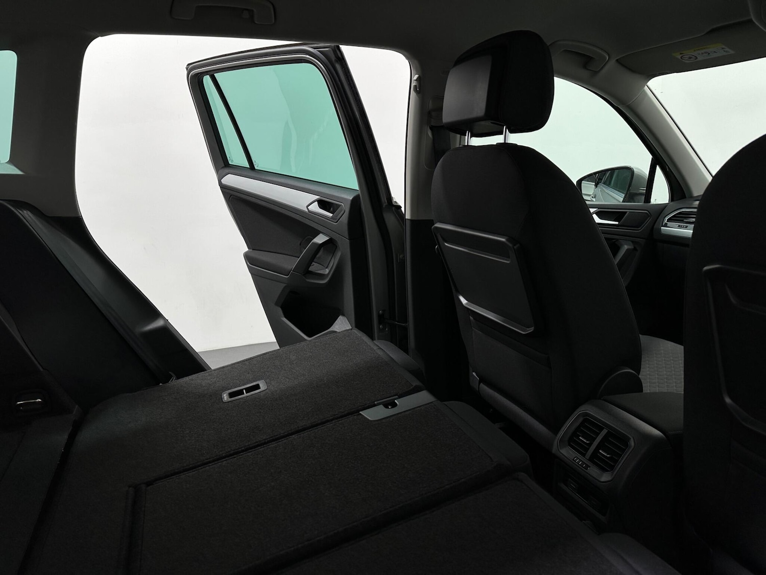 Used Volkswagen Tiguan 2019 for sale - 76878558: Photo 46