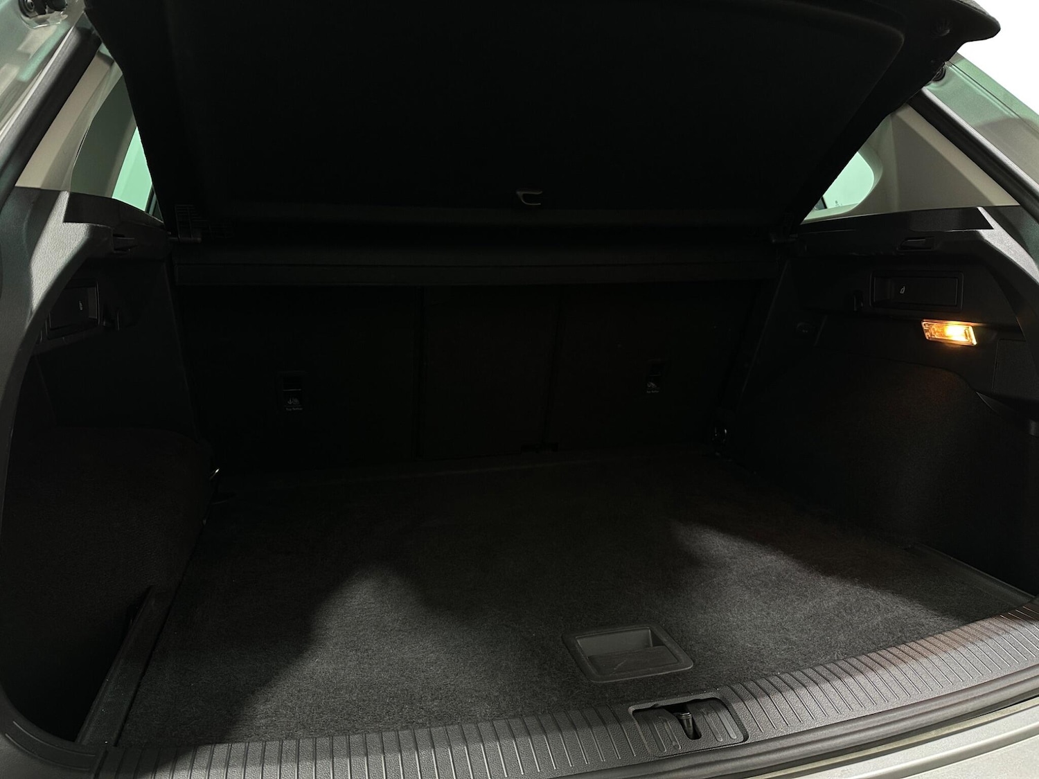 Used Volkswagen Tiguan 2019 for sale - 76878558: Photo 47