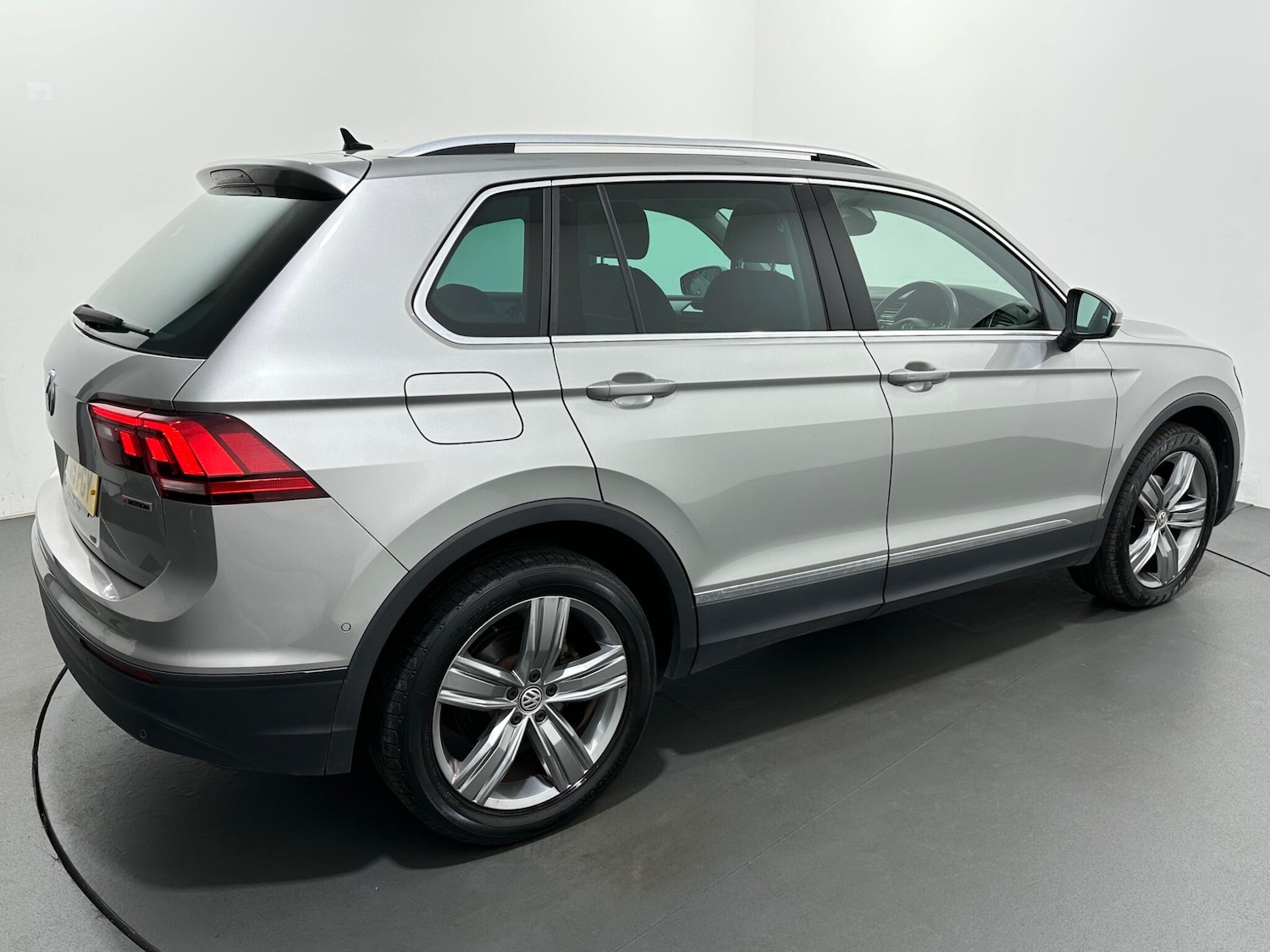 Used Volkswagen Tiguan 2019 for sale - 76878558: Photo 51