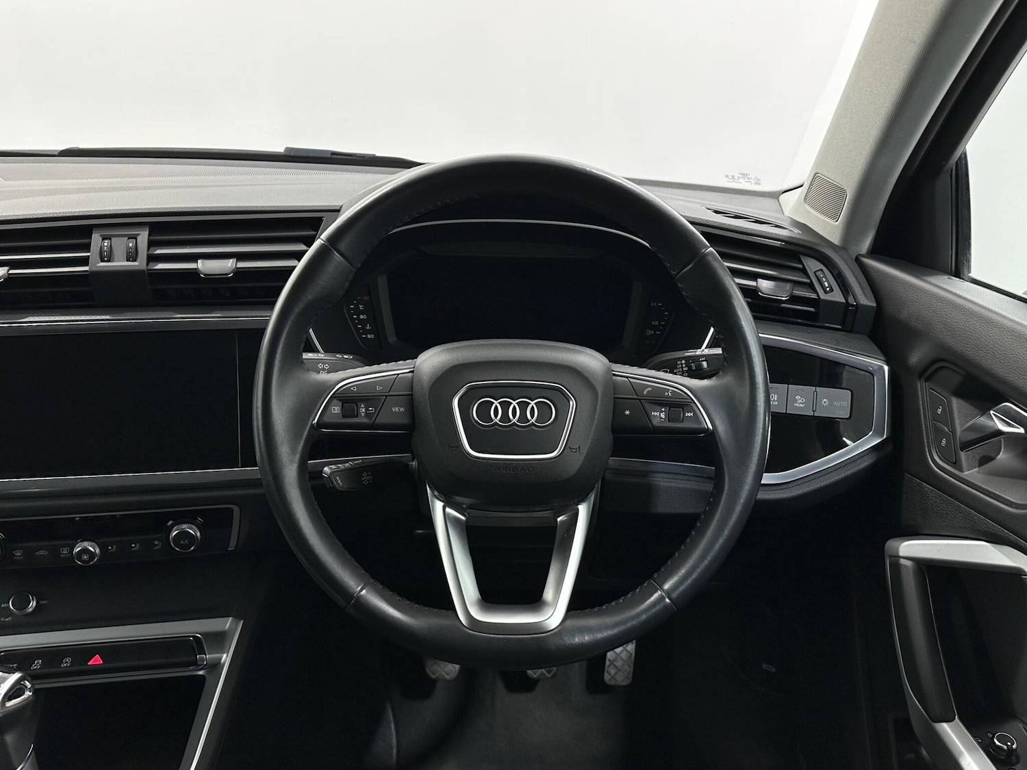 Used Audi Q3 2019 for sale - 76878869: Photo 11