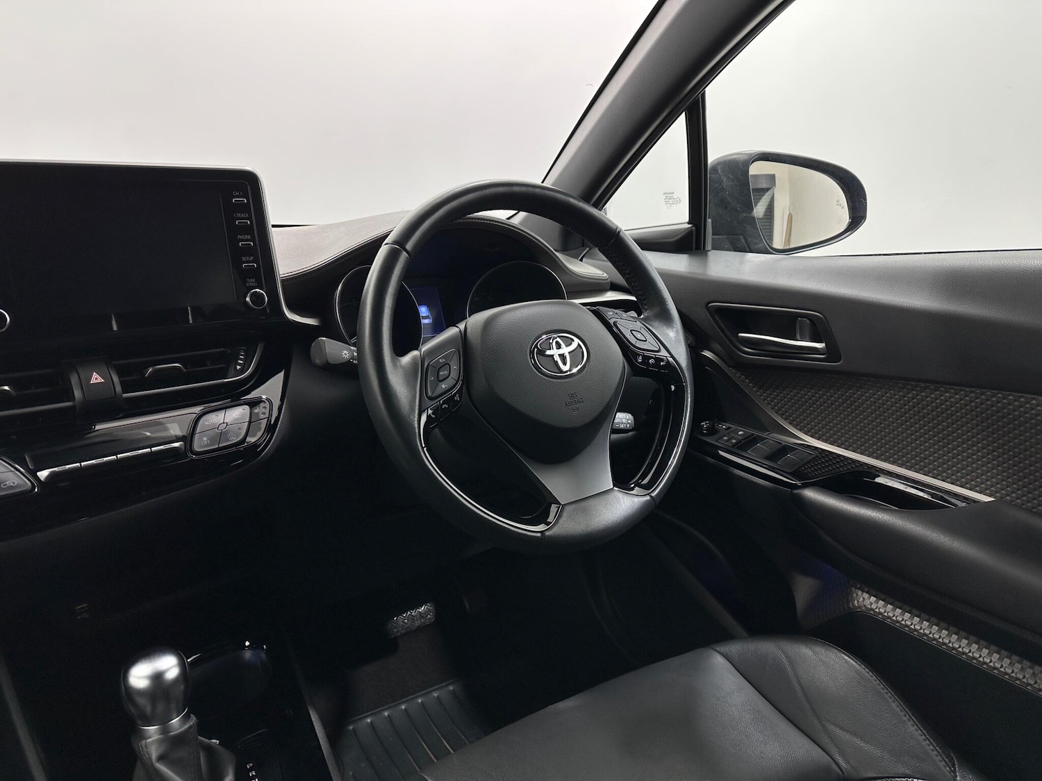 Used Toyota C-HR for sale - 77191943: Photo 11