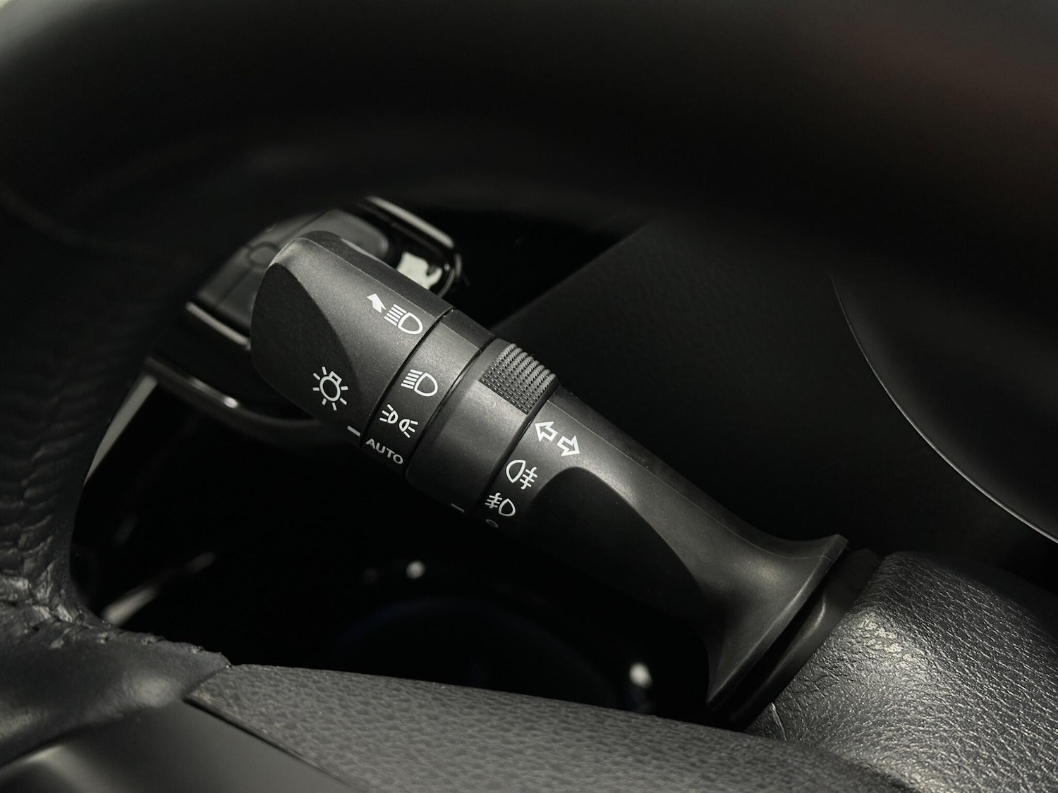 Used Toyota C-HR for sale - 77191943: Photo 13