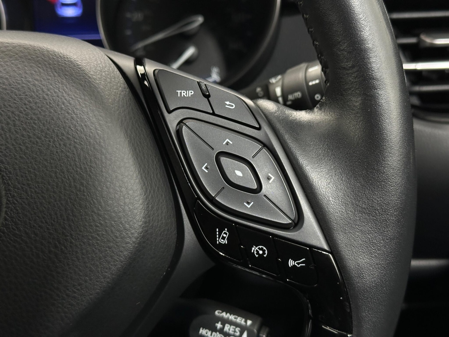 Used Toyota C-HR for sale - 77191943: Photo 15