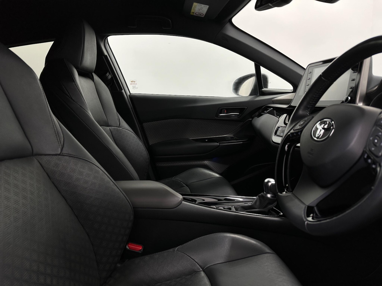 Used Toyota C-HR for sale - 77191943: Photo 28