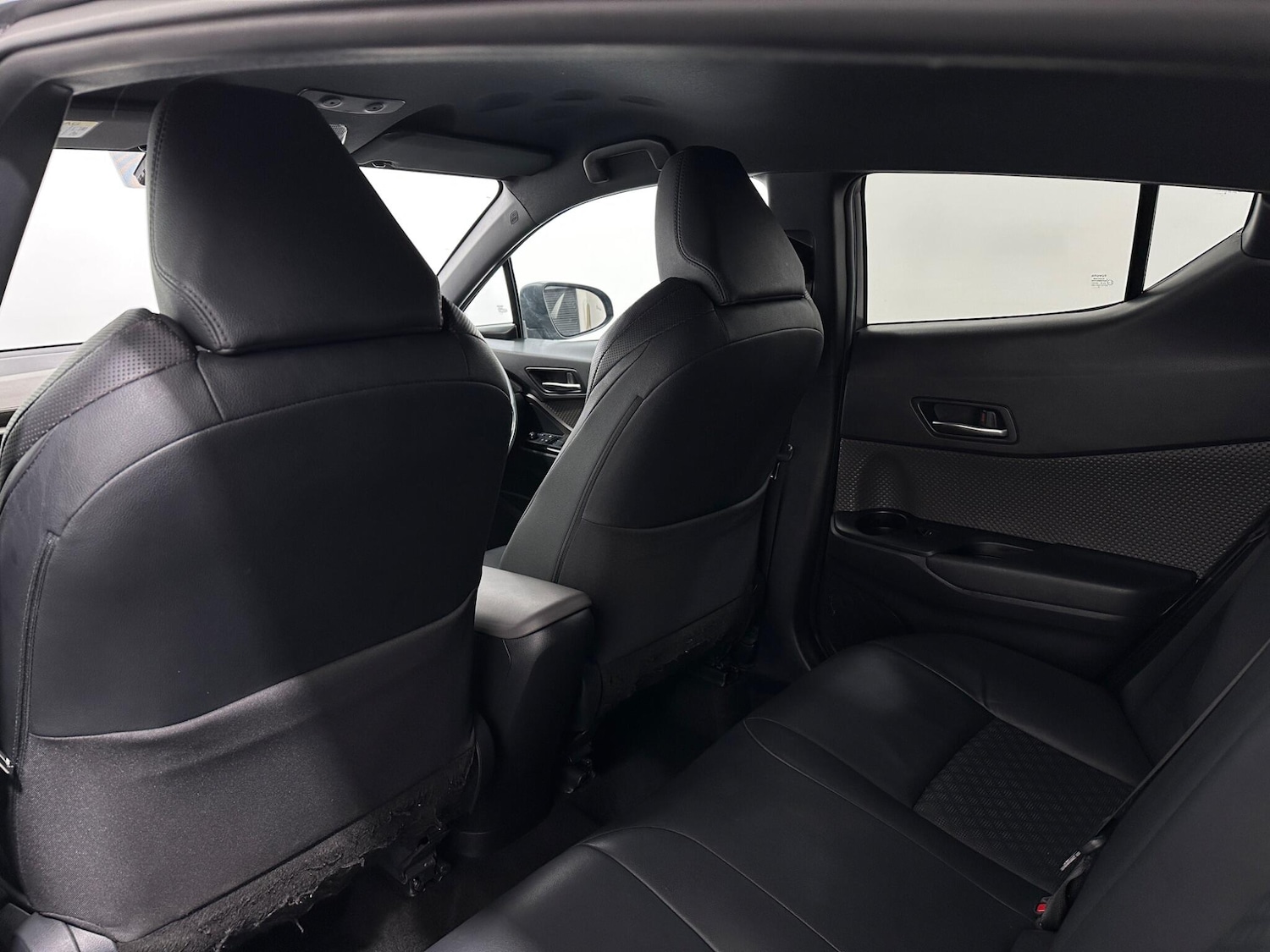 Used Toyota C-HR for sale - 77191943: Photo 34