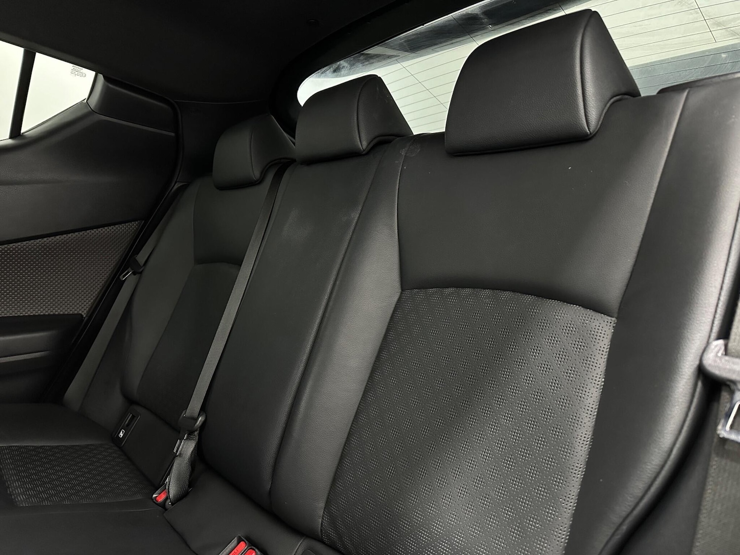 Used Toyota C-HR for sale - 77191943: Photo 35