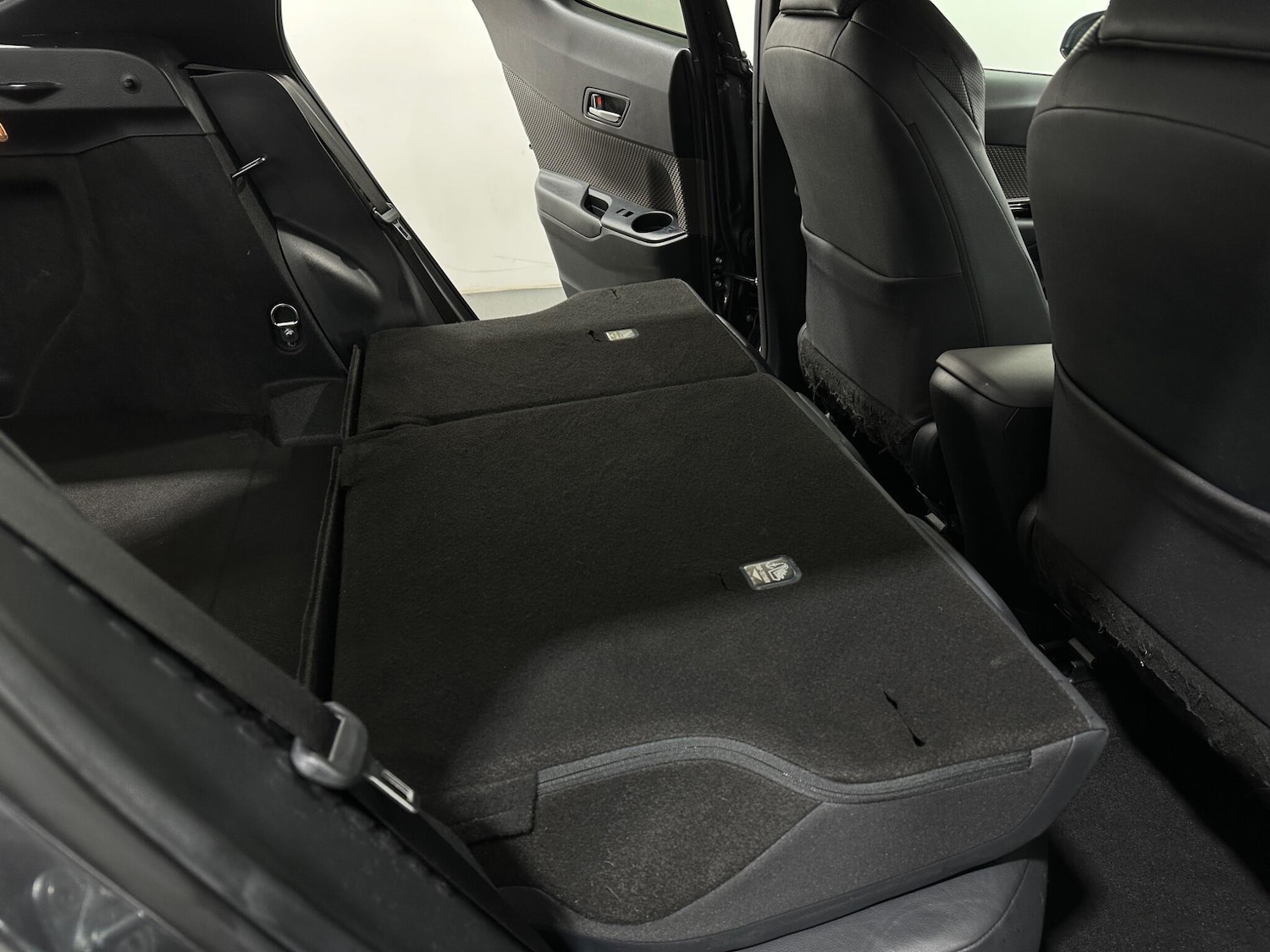 Used Toyota C-HR for sale - 77191943: Photo 42