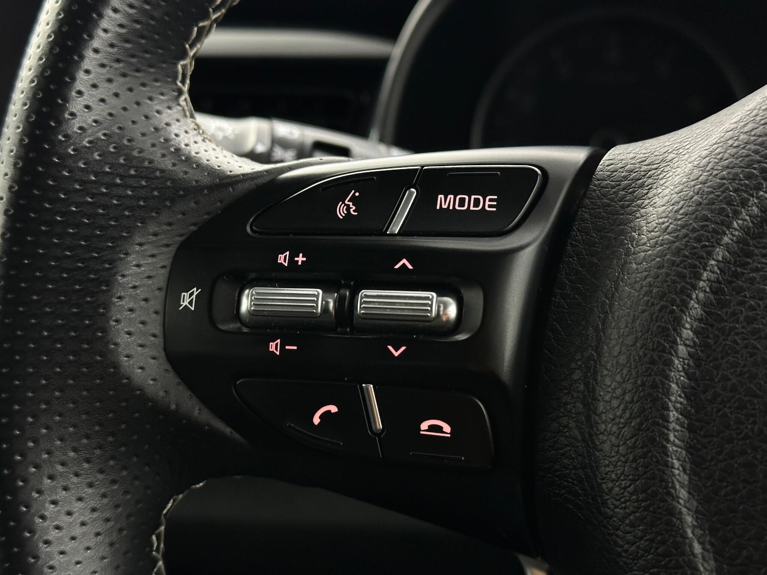 Used Kia Stonic 2022 for sale - 76878946: Photo 13