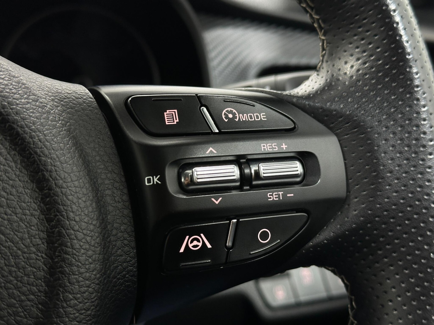 Used Kia Stonic 2022 for sale - 76878946: Photo 14