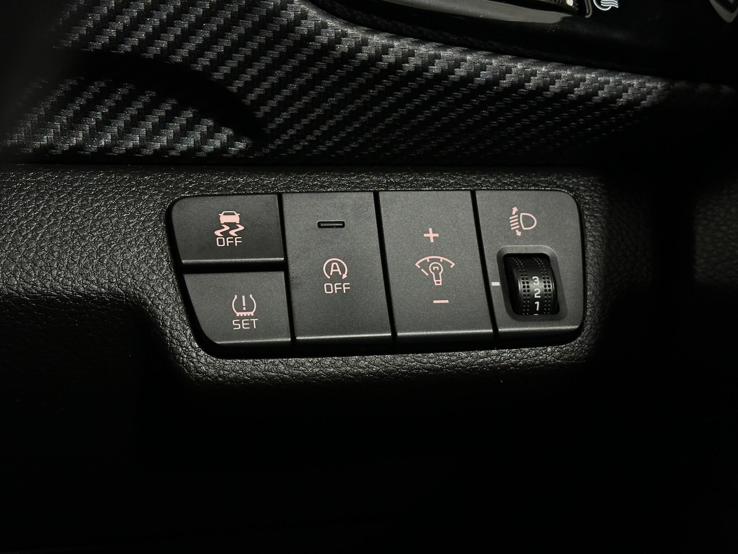 Used Kia Stonic 2022 for sale - 76878946: Photo 16