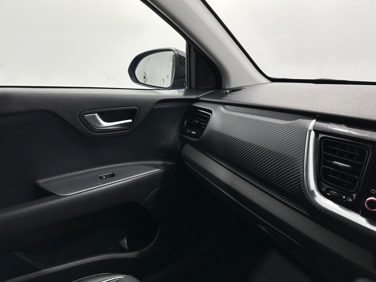 Used Kia Stonic 2022 for sale - 76878946: Photo 23