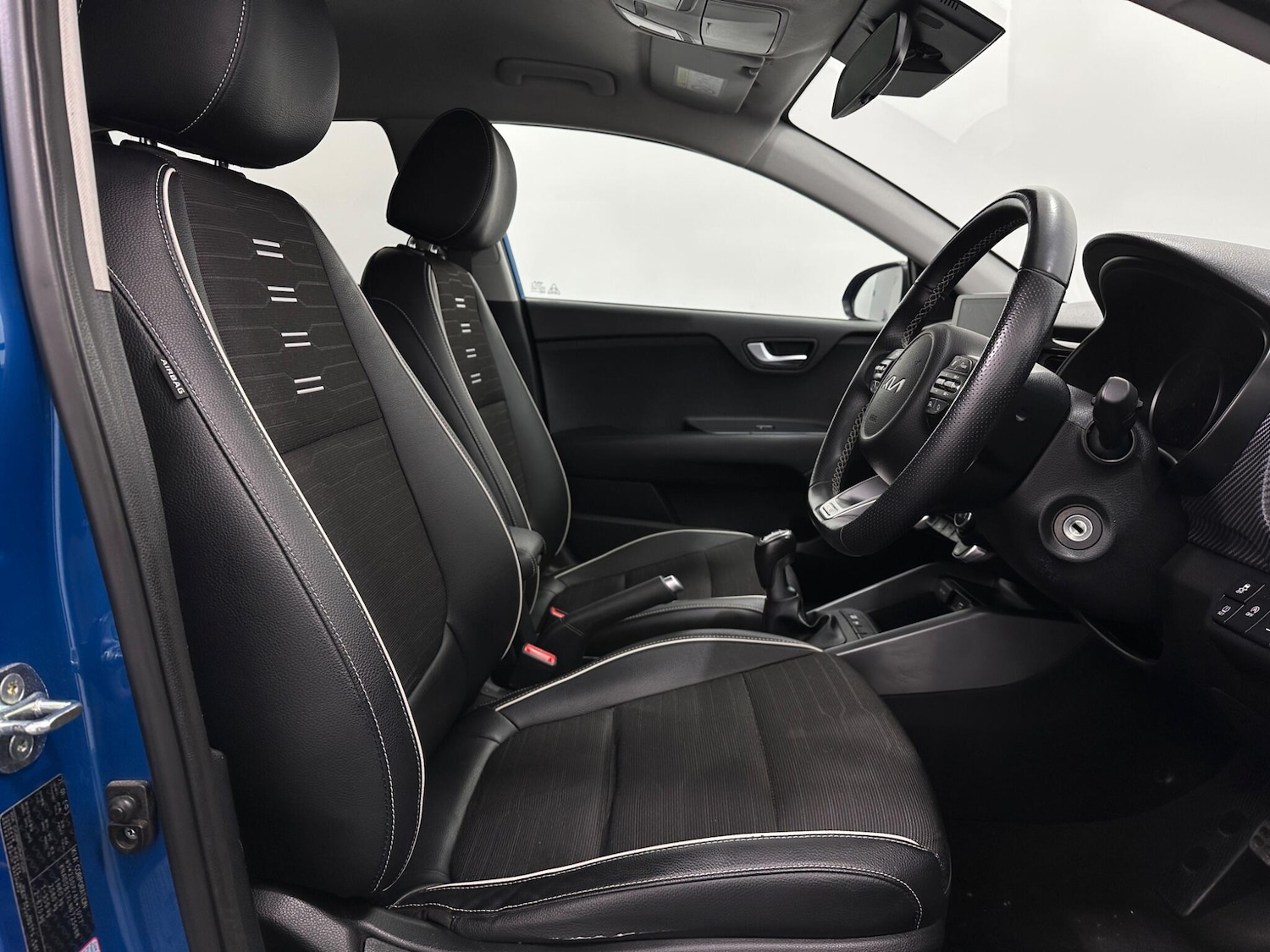 Used Kia Stonic 2022 for sale - 76878946: Photo 26