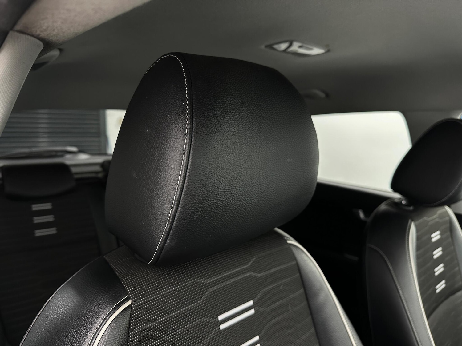 Used Kia Stonic 2022 for sale - 76878946: Photo 28