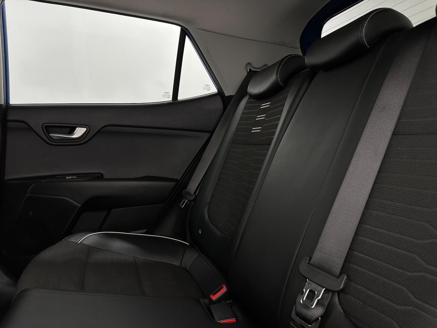 Used Kia Stonic 2022 for sale - 76878946: Photo 35