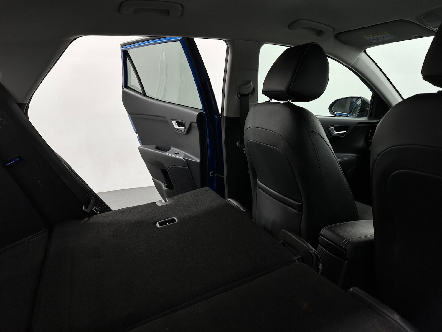 Used Kia Stonic 2022 for sale - 76878946: Photo 42