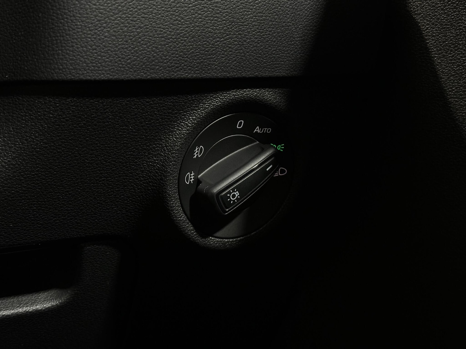 Used Skoda Karoq for sale - 78136412: Photo 17