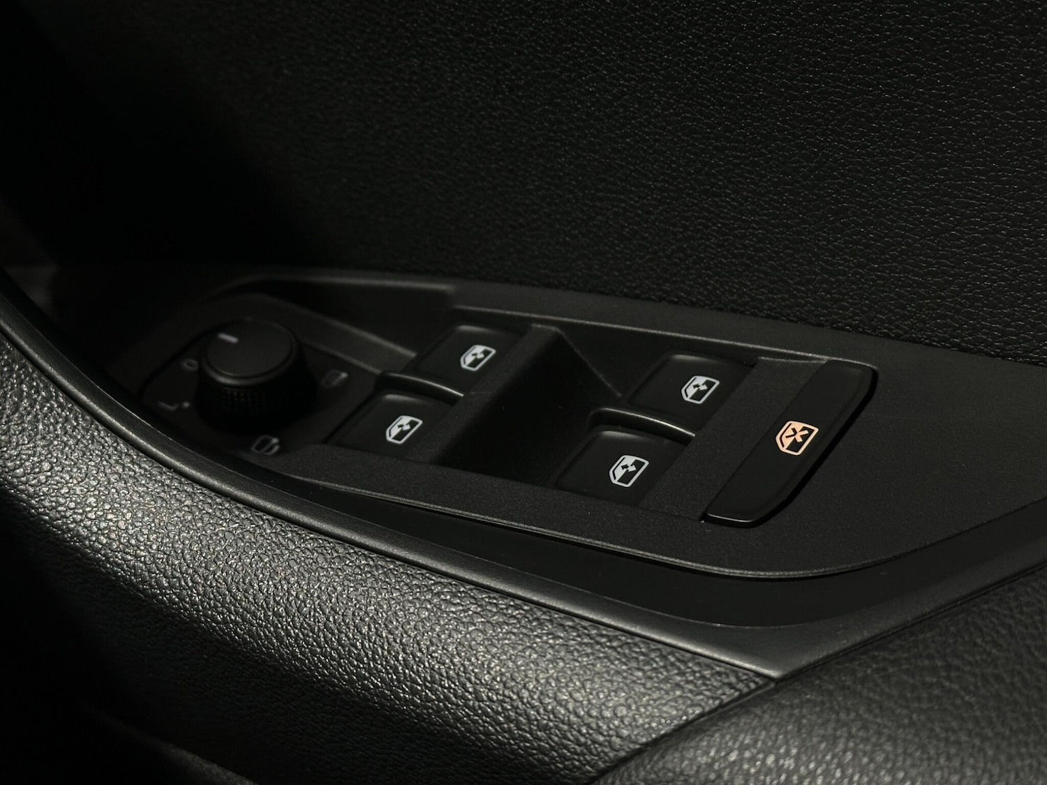 Used Skoda Karoq for sale - 78136412: Photo 18