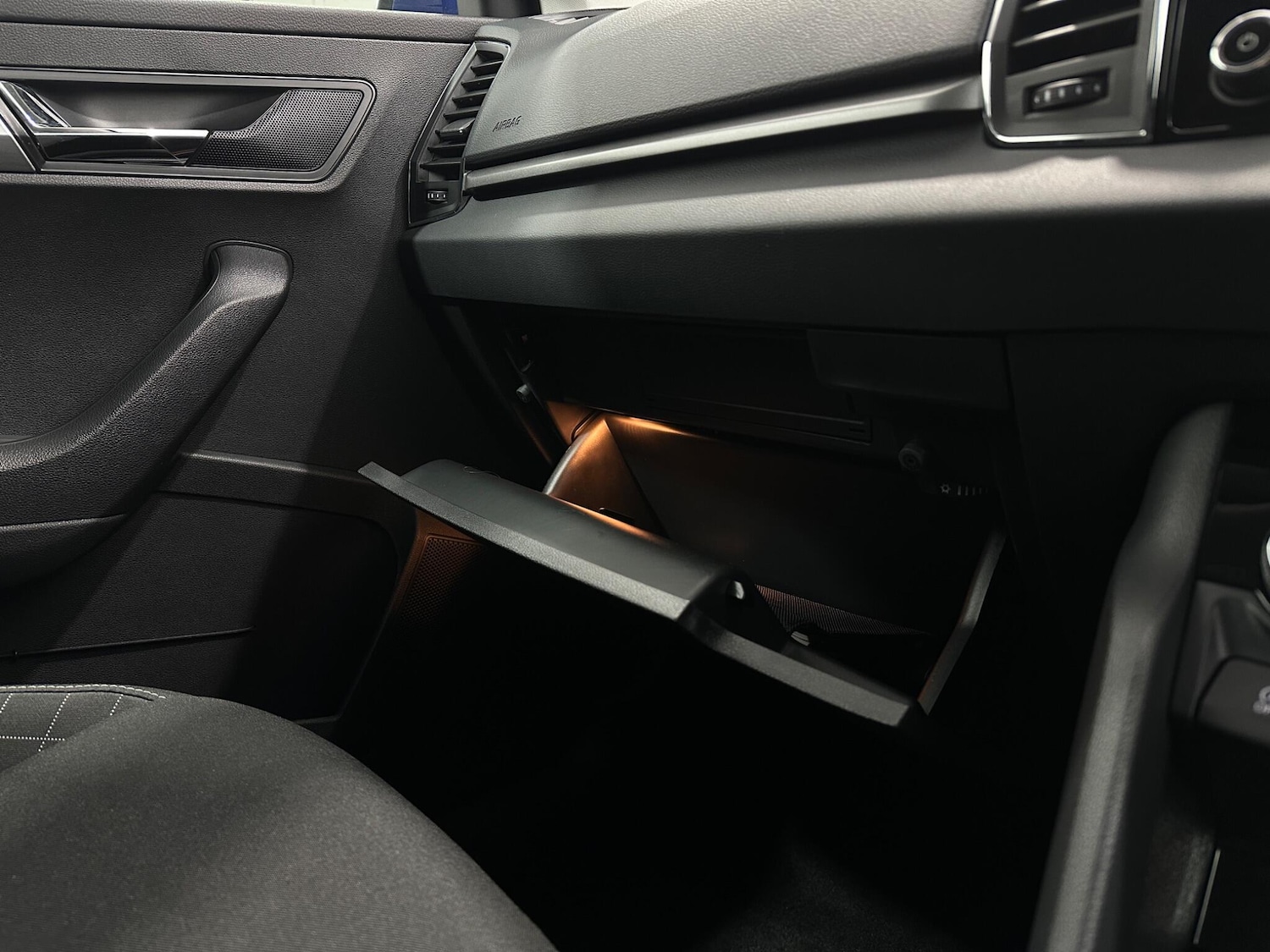 Used Skoda Karoq for sale - 78136412: Photo 29