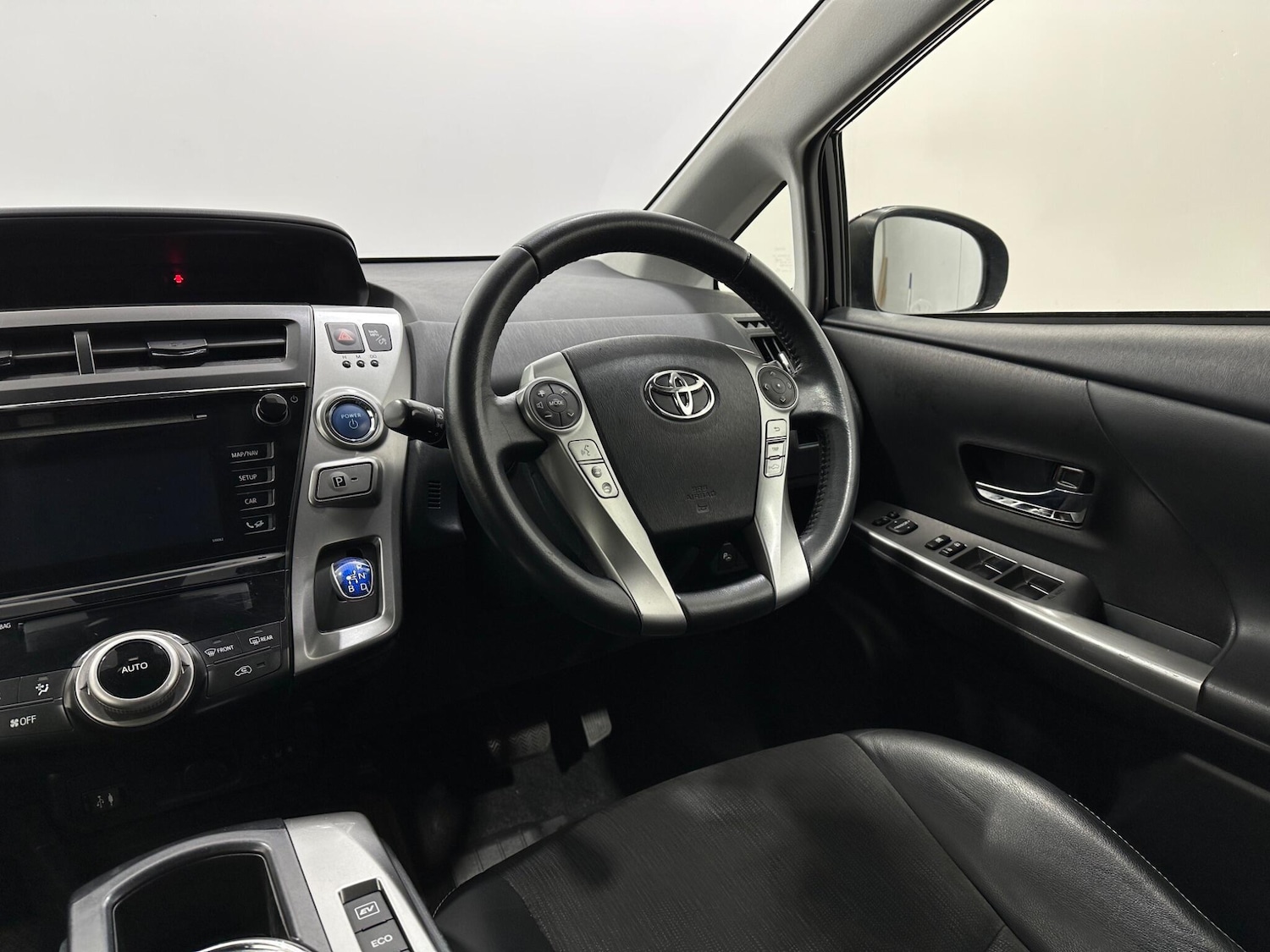 Used Toyota Prius+ 2019 for sale - 77102046: Photo 11