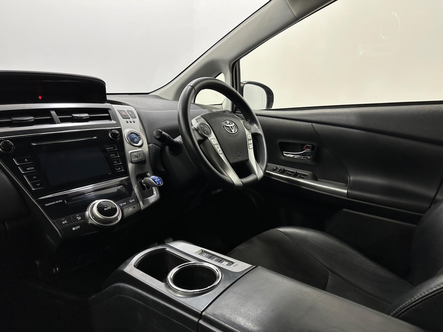 Used Toyota Prius+ 2019 for sale - 77102046: Photo 28