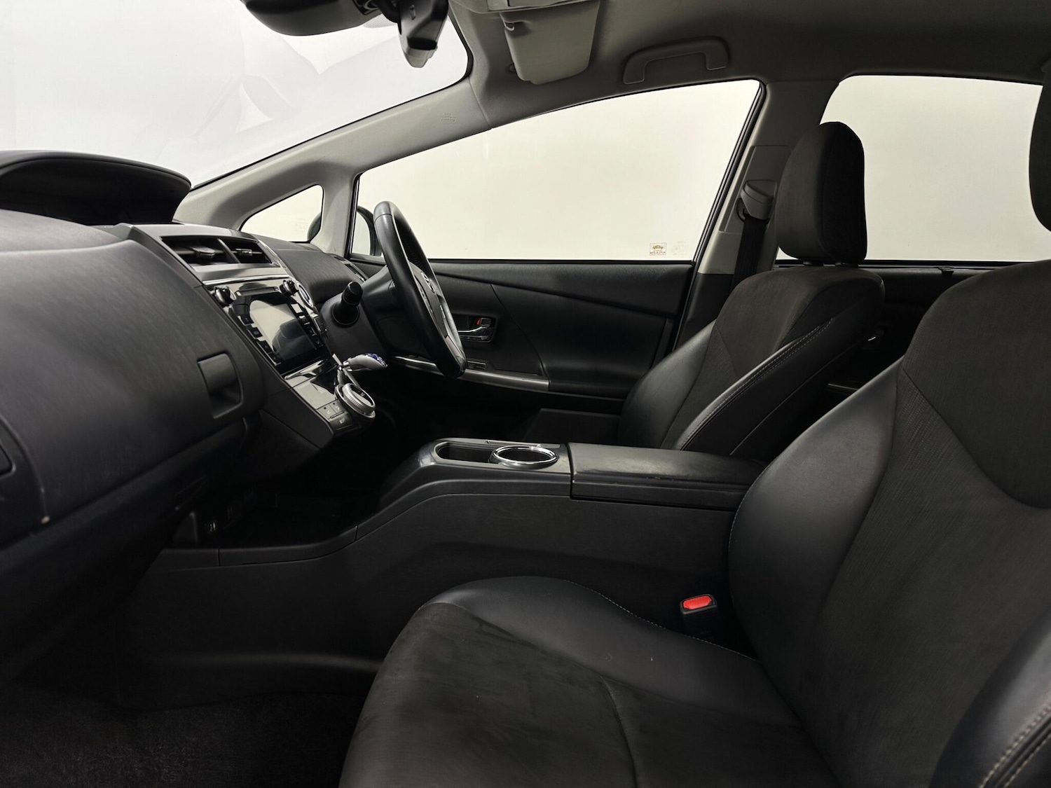 Used Toyota Prius+ 2019 for sale - 77102046: Photo 32