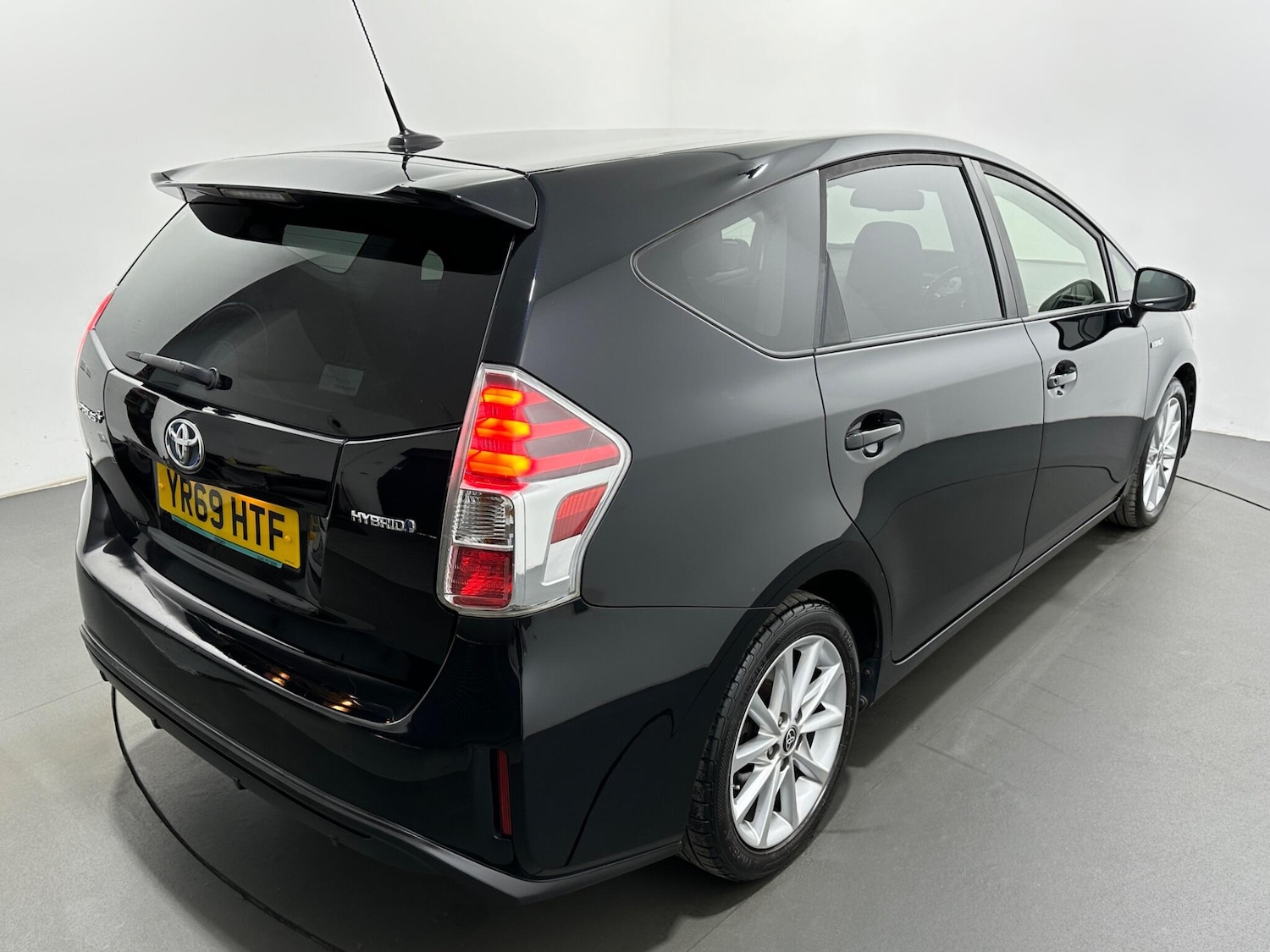 Used Toyota Prius+ 2019 for sale - 77102046: Photo 48