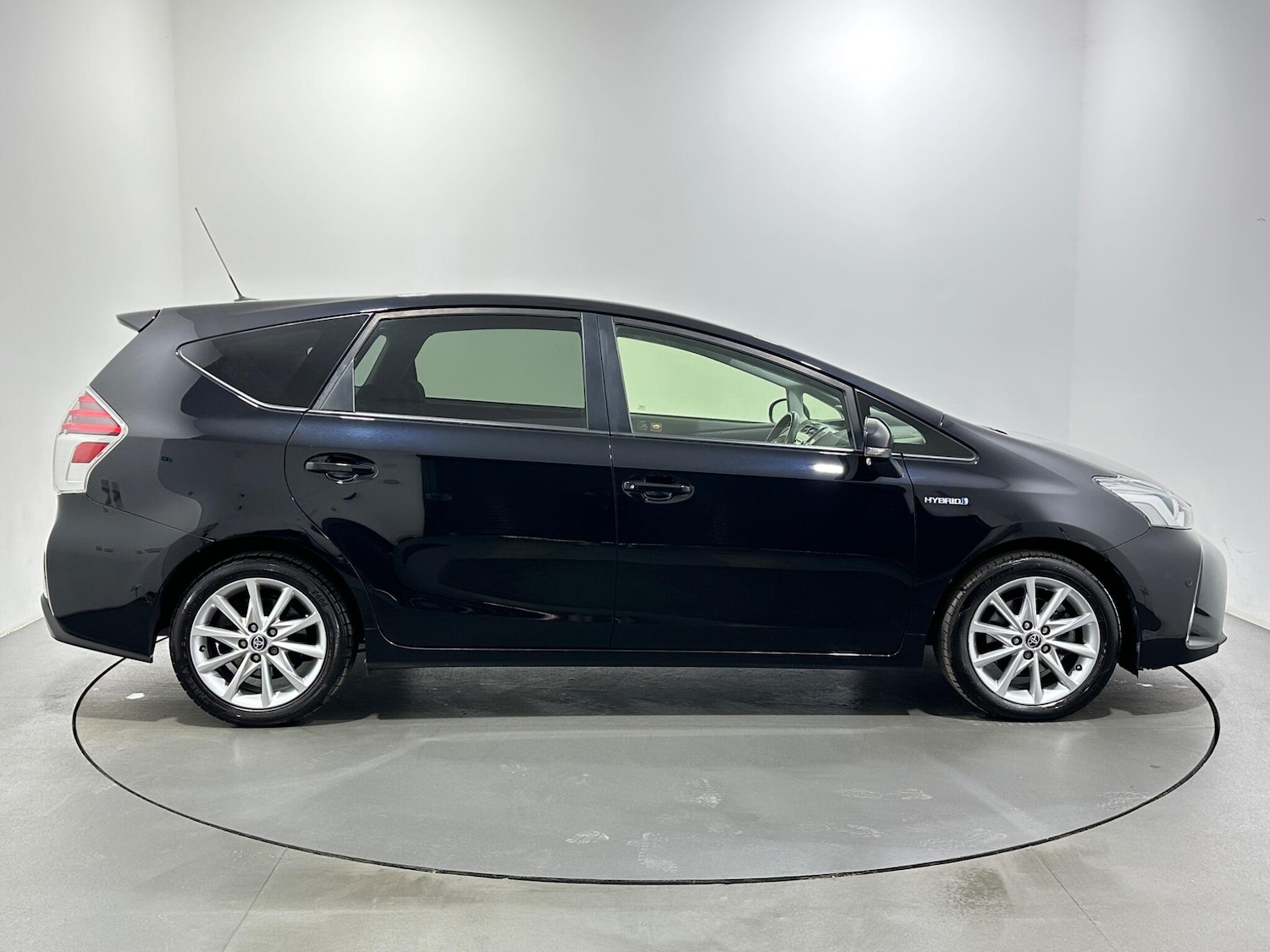 Used Toyota Prius+ 2019 for sale - 77102046: Photo 9