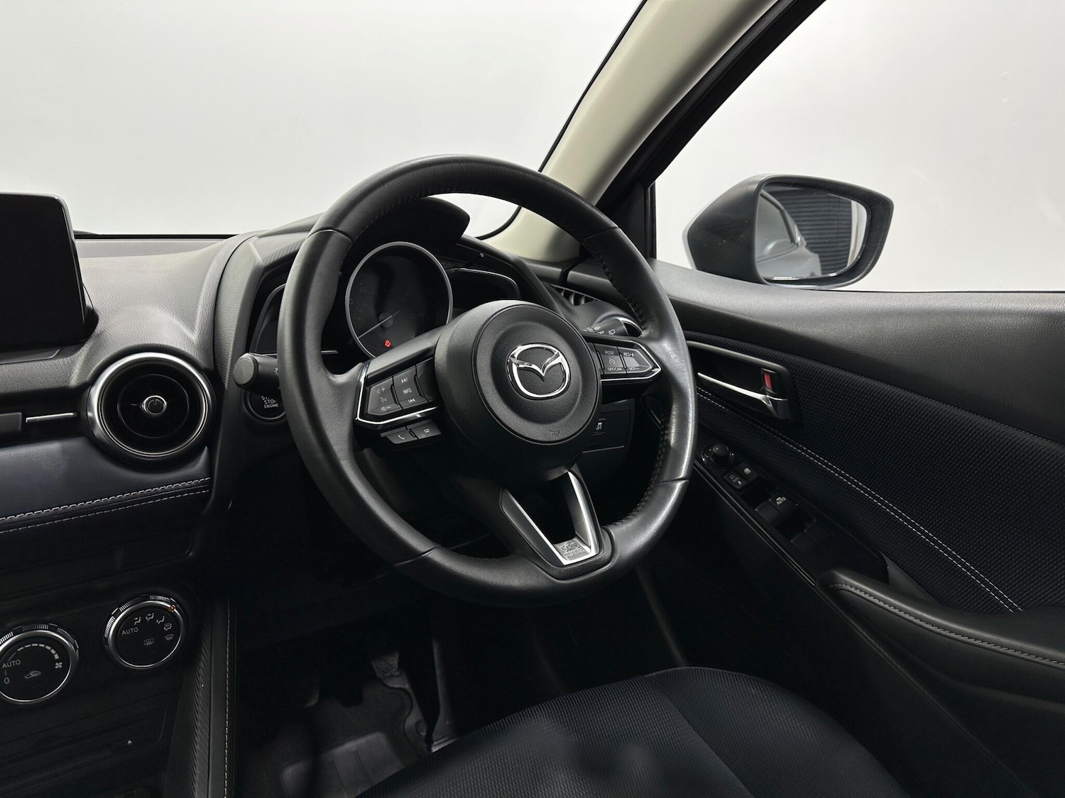 Used Mazda Mazda2 2021 for sale - 76878502: Photo 10