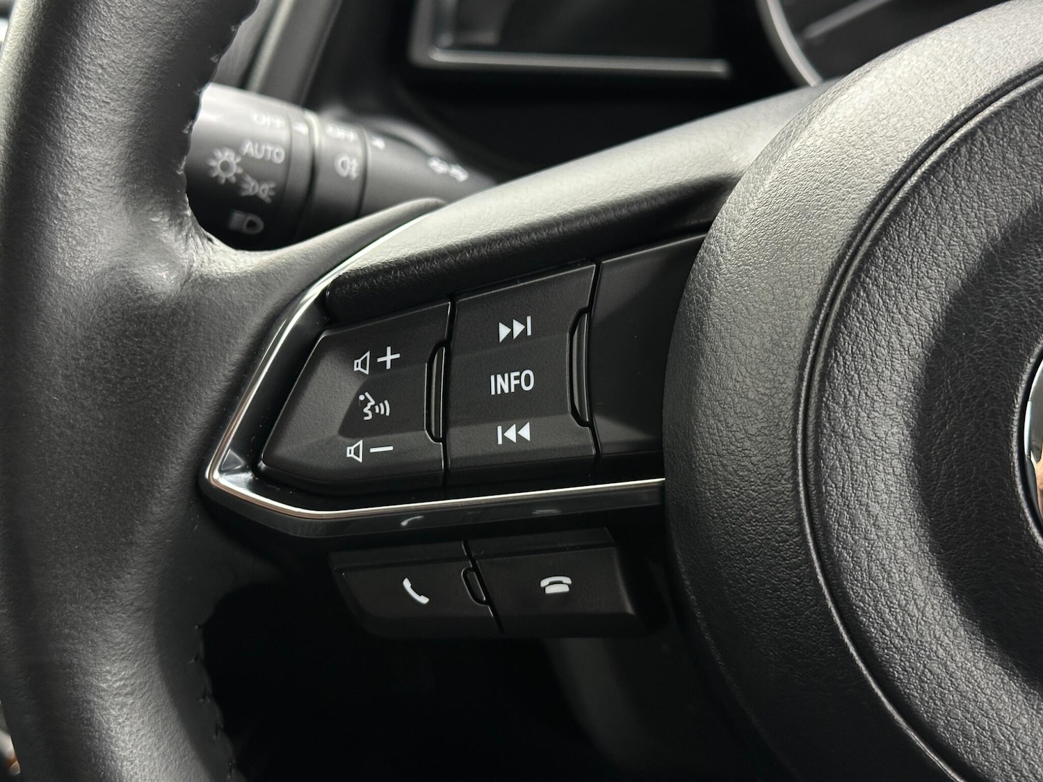 Used Mazda Mazda2 2021 for sale - 76878502: Photo 12