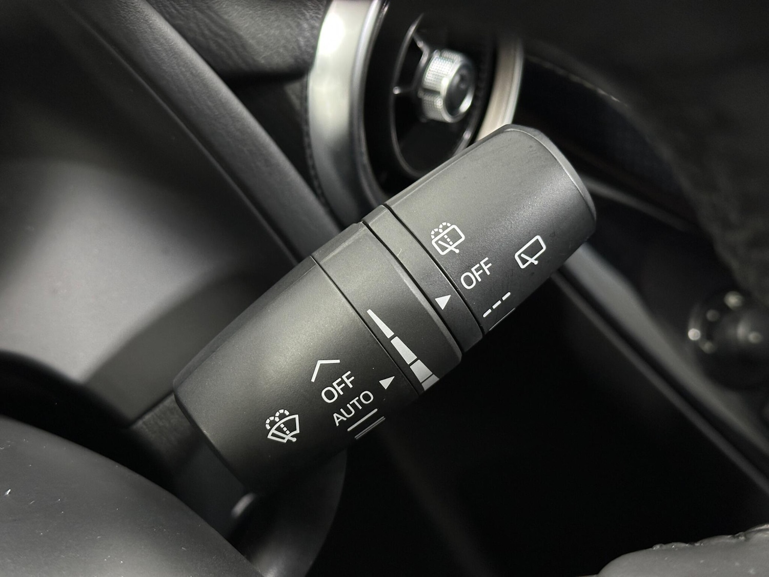 Used Mazda Mazda2 2021 for sale - 76878502: Photo 14