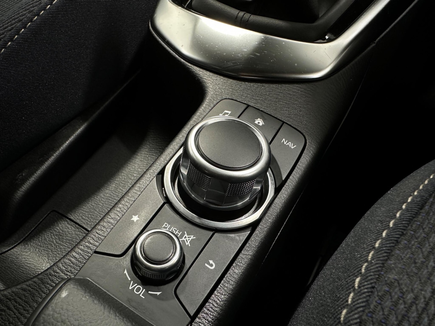 Used Mazda Mazda2 2021 for sale - 76878502: Photo 18