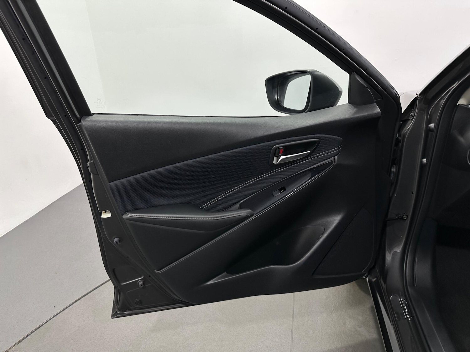 Used Mazda Mazda2 2021 for sale - 76878502: Photo 32